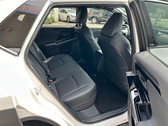 Vehicle image 15 Vehicle image 15