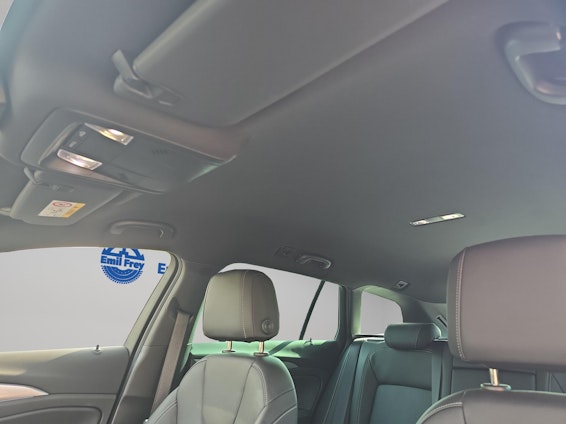 Vehicle image 6 Vehicle image 6