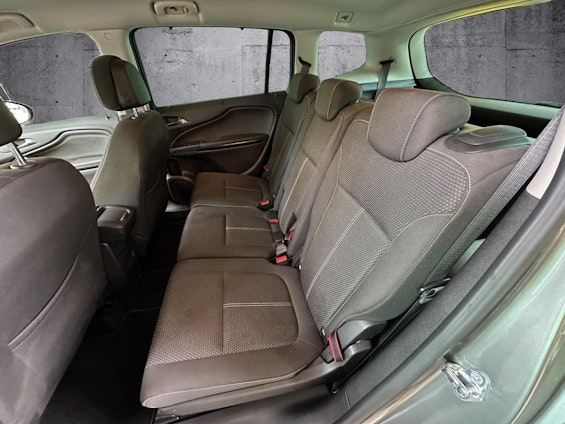 Vehicle image 10 Vehicle image 10