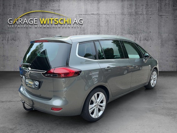 Vehicle image 4 Vehicle image 4