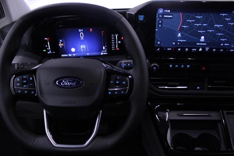 Vehicle image FORD TOURNEO