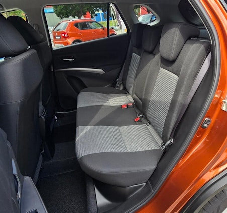 Vehicle image 18