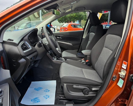 Vehicle image 17