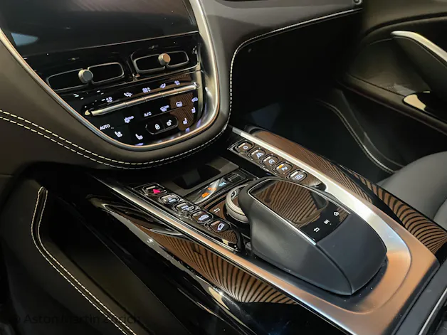 Aston Martin DBX 4.0 V8 Bi-Turbo