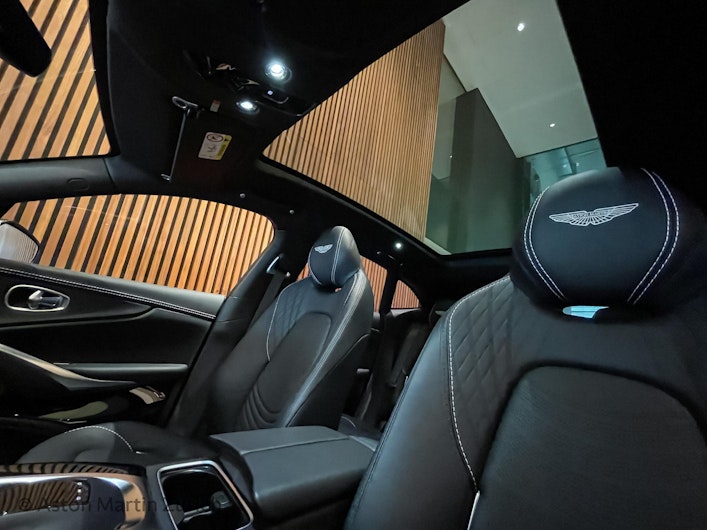 Vehicle image ASTON MARTIN DBX