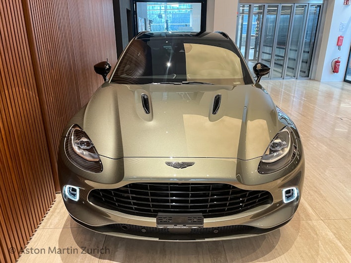 Vehicle image ASTON MARTIN DBX
