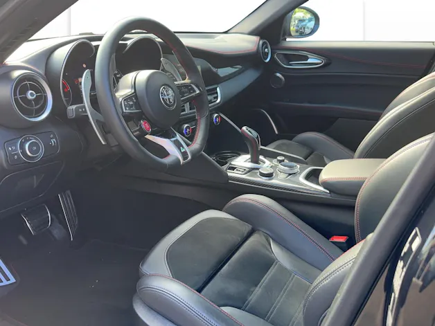 Alfa Romeo Giulia 2.9 V6 Biturbo Quadrifoglio Q Wheels