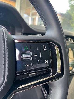 Vehicle image 8 Vehicle image 8