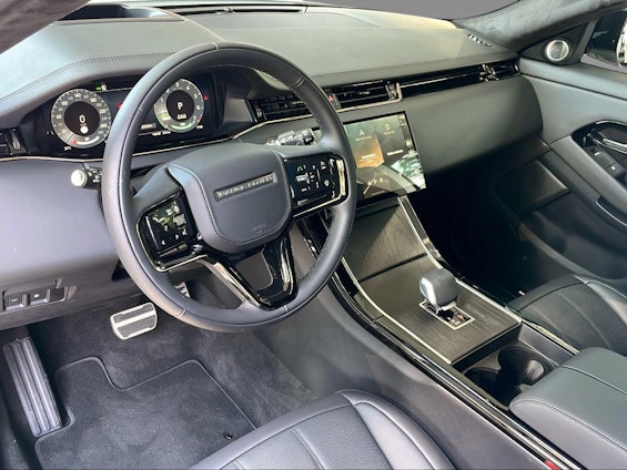 Vehicle image 4 Vehicle image 4