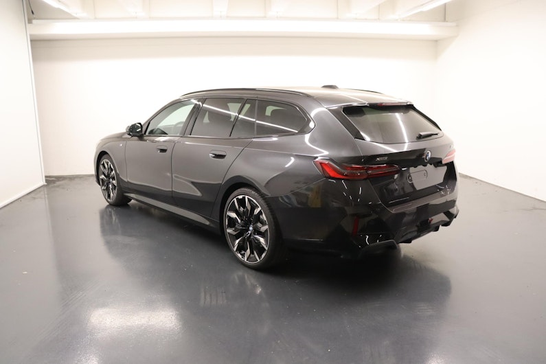 Vehicle image BMW 5 SERIES