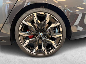 https://vehicle.imgix.net/3627889/789a279a-4305-4609-b98b-3f380e7fbfdc.jpg