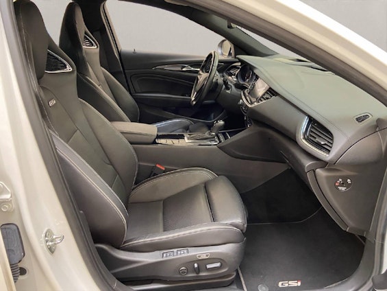 Vehicle image 10 Vehicle image 10