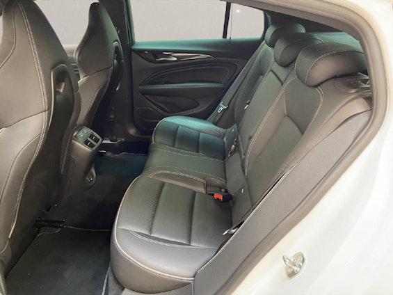 Vehicle image 9 Vehicle image 9