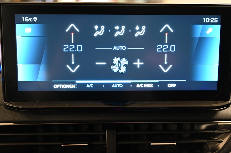 Vehicle image PEUGEOT 3008