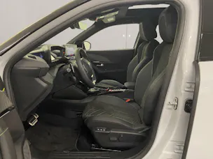 Peugeot 2008 1.2 Hybrid 136 GT