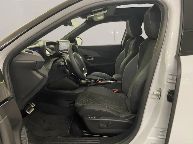Peugeot 2008 1.2 Hybrid 136 GT