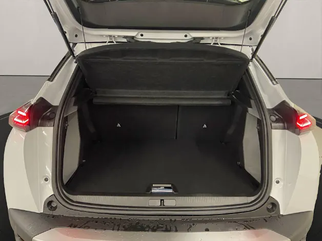 Peugeot 2008 1.2 Hybrid 136 GT