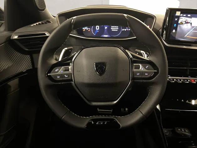Peugeot 2008 1.2 Hybrid 136 GT