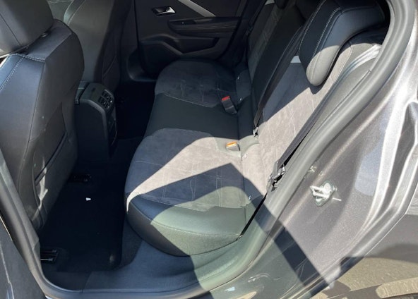 Vehicle image 7 Vehicle image 7