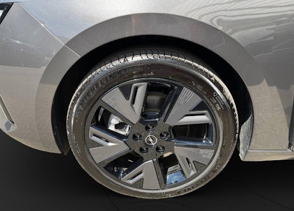 Vehicle image 9 Vehicle image 9