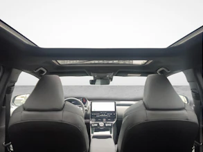 https://vehicle.imgix.net/3629129/08dcd972-9020-4cb7-bc4e-3c902042e387.jpg