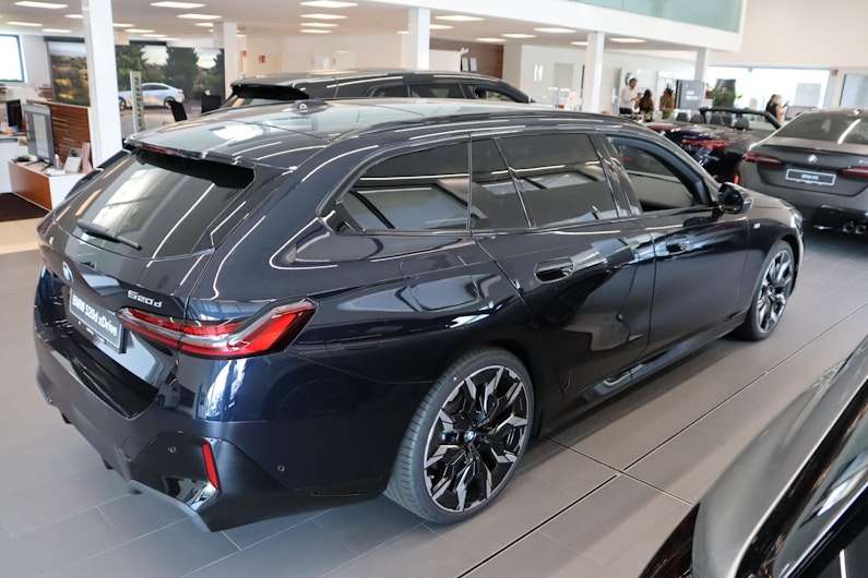 Vehicle image BMW 5 SERIES