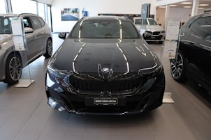 Vehicle image BMW 520d xDrive Touring