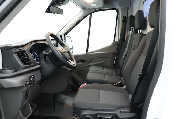 FORD E-Transit Van 390 L2H2 68kWh Trend 2