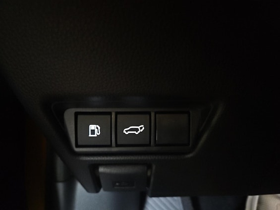 Vehicle image 17 Vehicle image 17