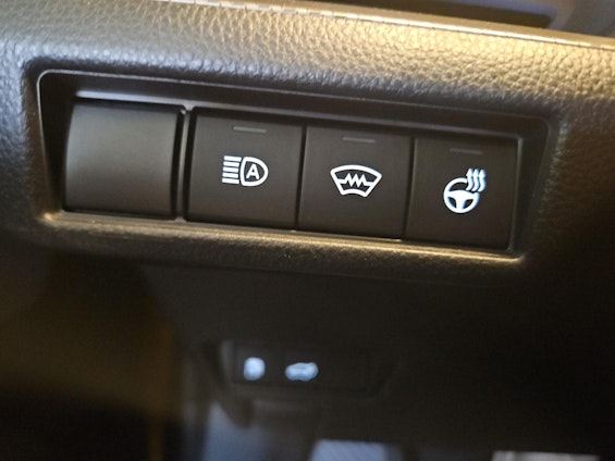 Vehicle image 16 Vehicle image 16