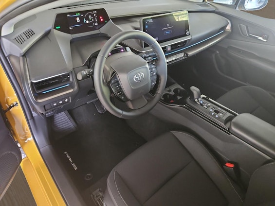 Vehicle image 6 Vehicle image 6