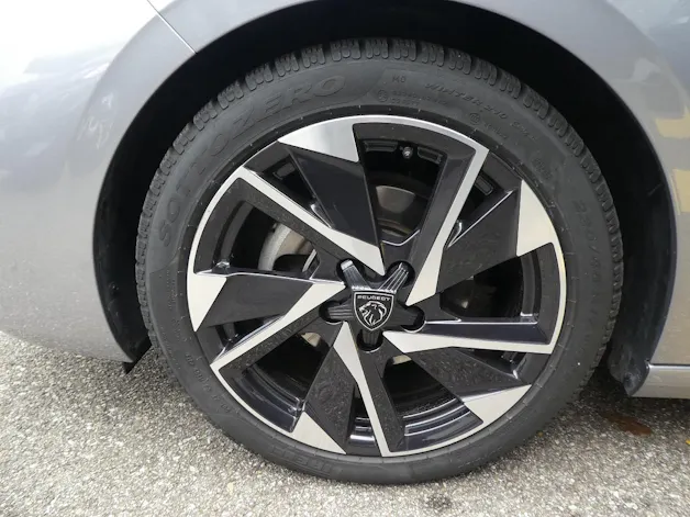 Peugeot 308 PureTech Allure Pack EAT8