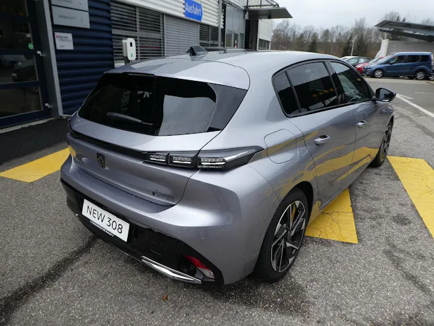 Peugeot 308 PureTech Allure Pack EAT8