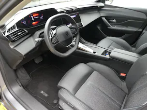 Peugeot 308 PureTech Allure Pack EAT8