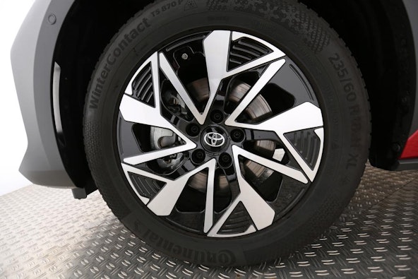 Vehicle image 9 Vehicle image 9