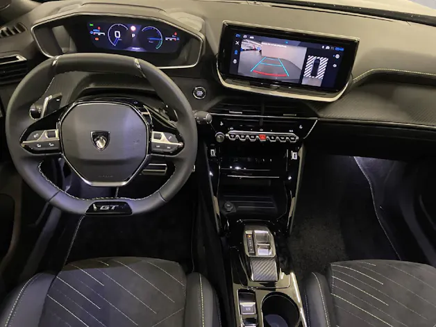 Peugeot 2008 1.2 Hybrid 136 GT