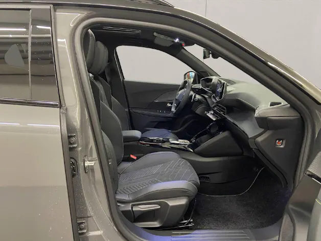 Peugeot 2008 1.2 Hybrid 136 GT