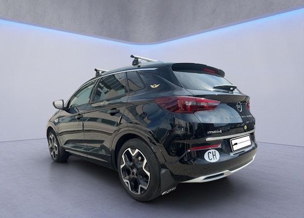 Vehicle image 4 Vehicle image 4