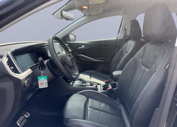 Vehicle image 9 Vehicle image 9