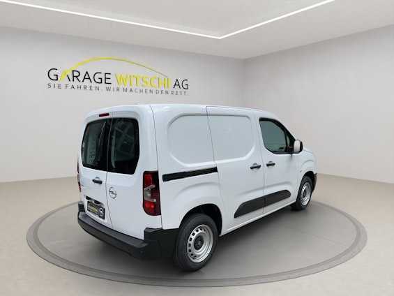 Vehicle image 19 Vehicle image 19