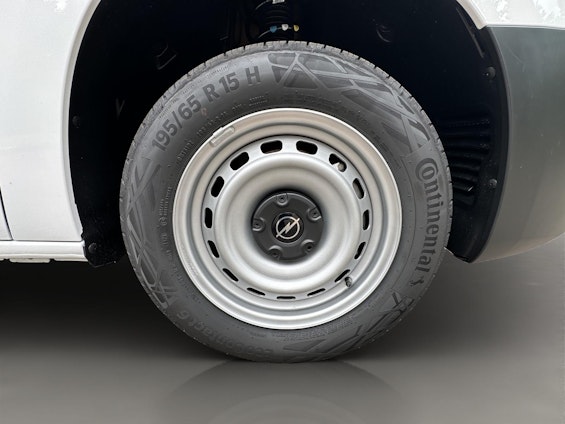 Vehicle image 29 Vehicle image 29