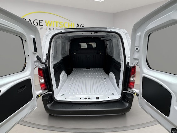 Vehicle image 25 Vehicle image 25