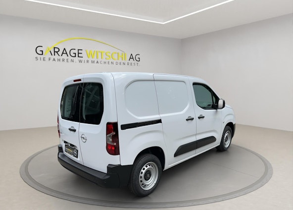 Vehicle image 4 Vehicle image 4