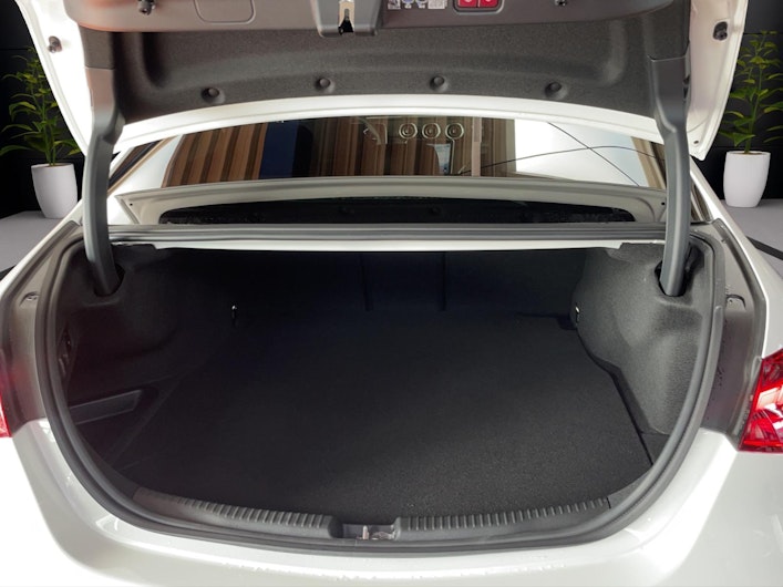 Vehicle image MERCEDES-BENZ C 300