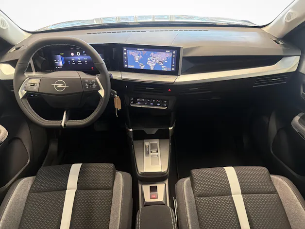 Opel Frontera 1.2 T 136 GS / 7 Plätzer