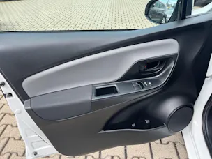 Toyota Yaris 1.5 VVT-i HSD Comfort