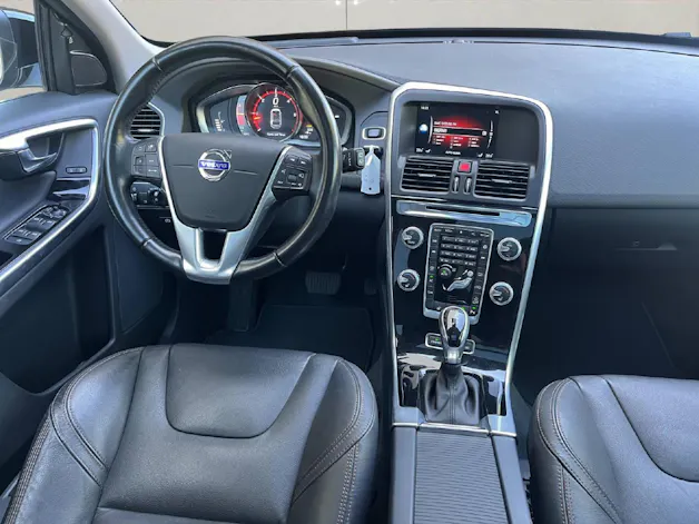 Volvo XC60 2.4 D5 Summum AWD S/S