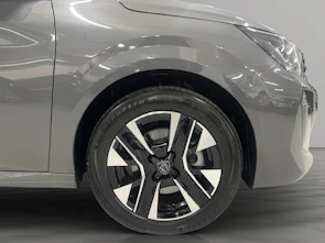 Fahrzeugbild PEUGEOT 208 1.2 Hybrid Allure Premium