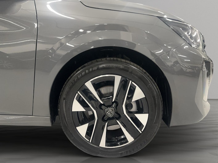 immagine del veicolo PEUGEOT 208