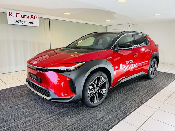 First vehicle image First vehicle image